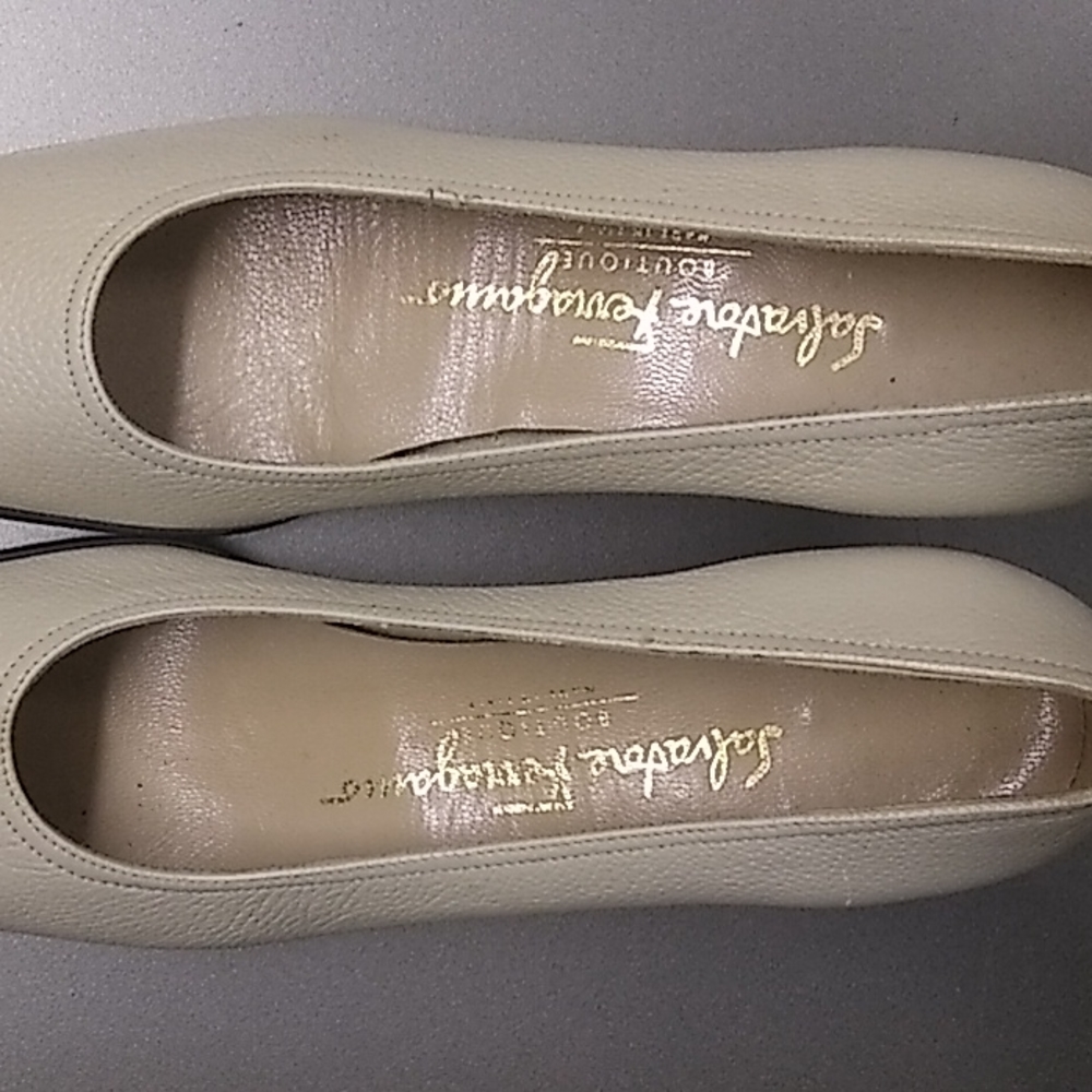 Shoe - Picture 2 of 2